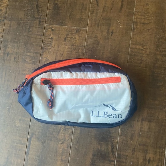 L.L. Bean  Stowaway Waist Fanny pack - Picture 4 of 11